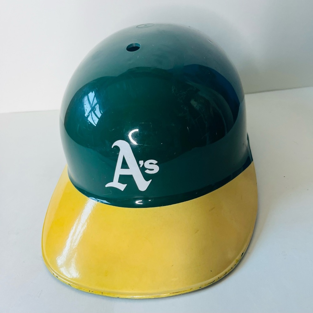 Vintage Oakland A’s Athletics Plastic Full Size Display Baseball Helmet MLB 1969